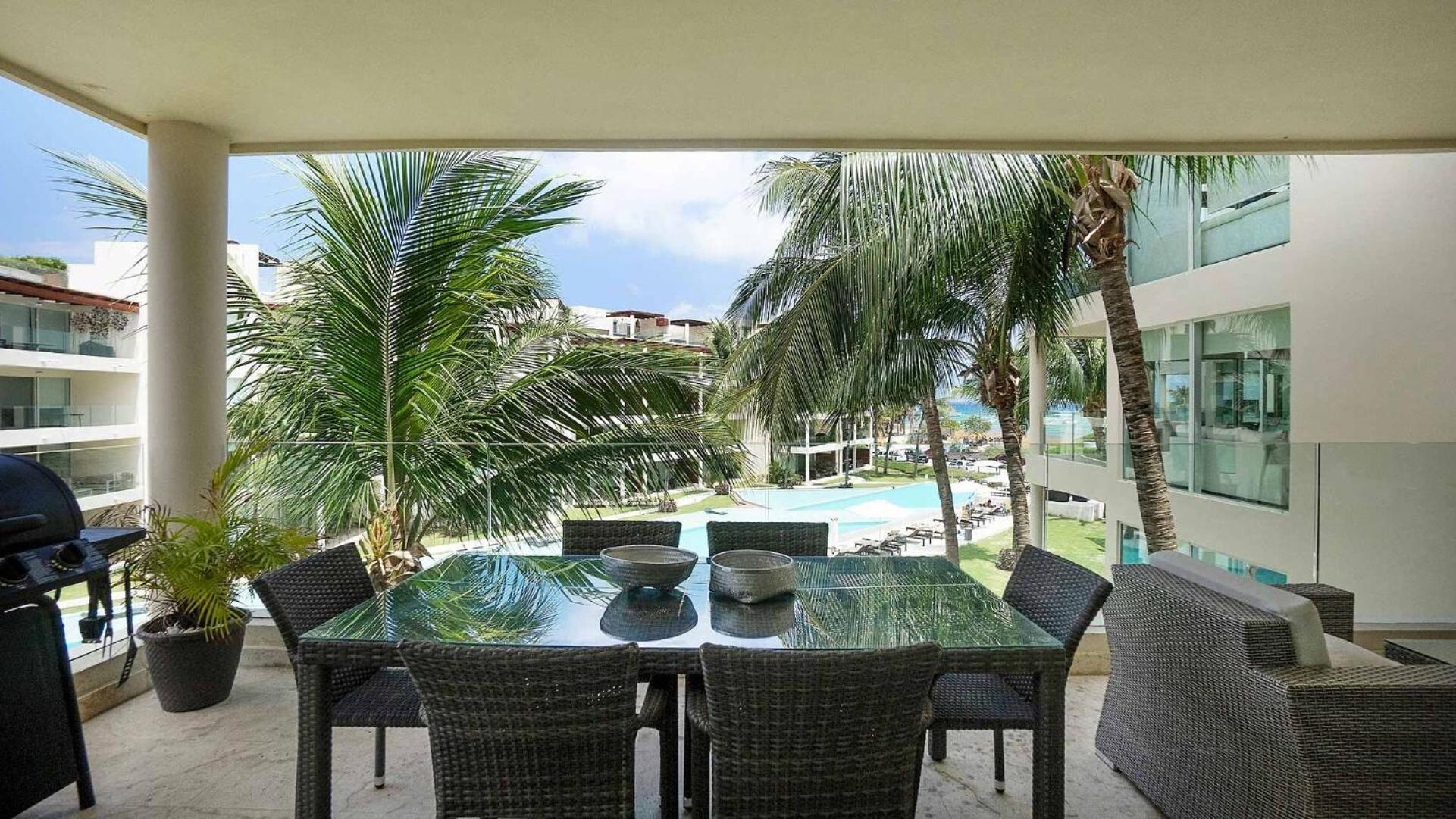 The Elements Oceanfront & Beachside 4* Playa del Carmen