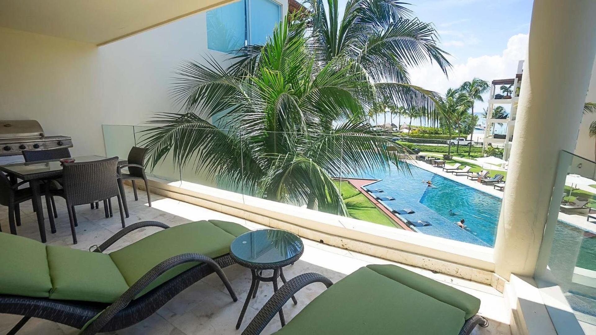 Aparthotel The Elements Oceanfront & Beachside 4*