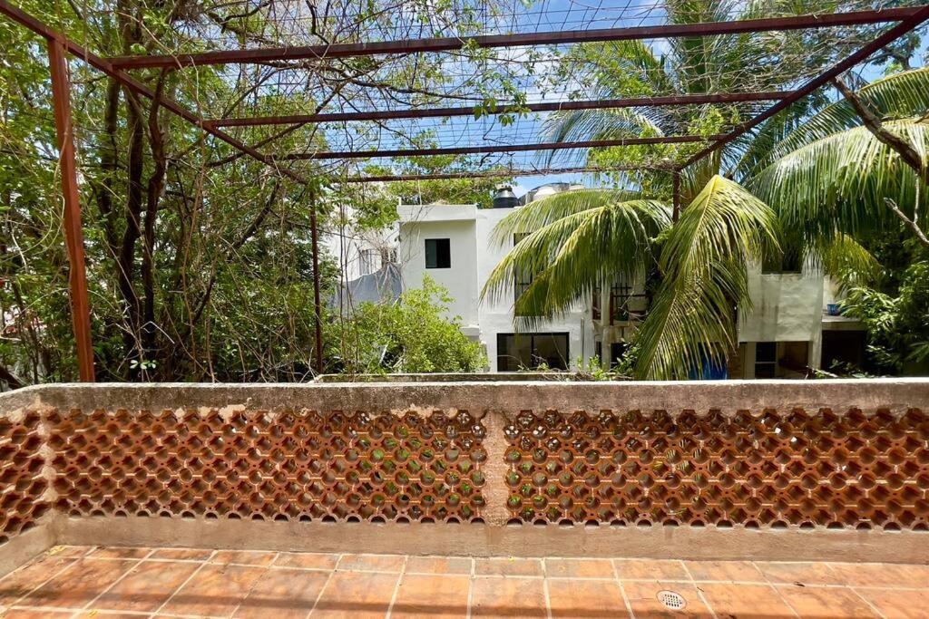 Ferienhaus Breezy And Fresh House With Roof Just 25 Min Walk To Sea Playa del Carmen
