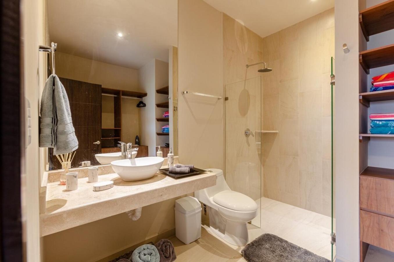 New! Coto8 10min To Beachwifi 200mbgym Holiday home *