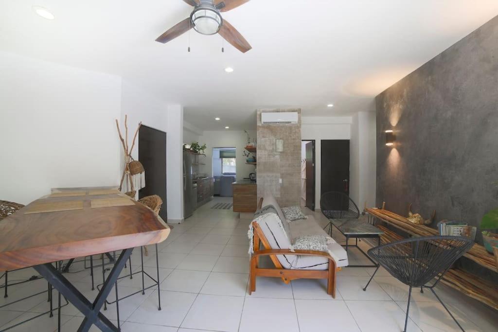 Lovely 2 Bdrm In Gated Community & Pool View * Playa del Carmen