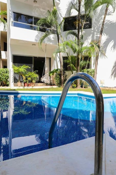Apartment Lovely 2 Bdrm In Gated Community & Pool View