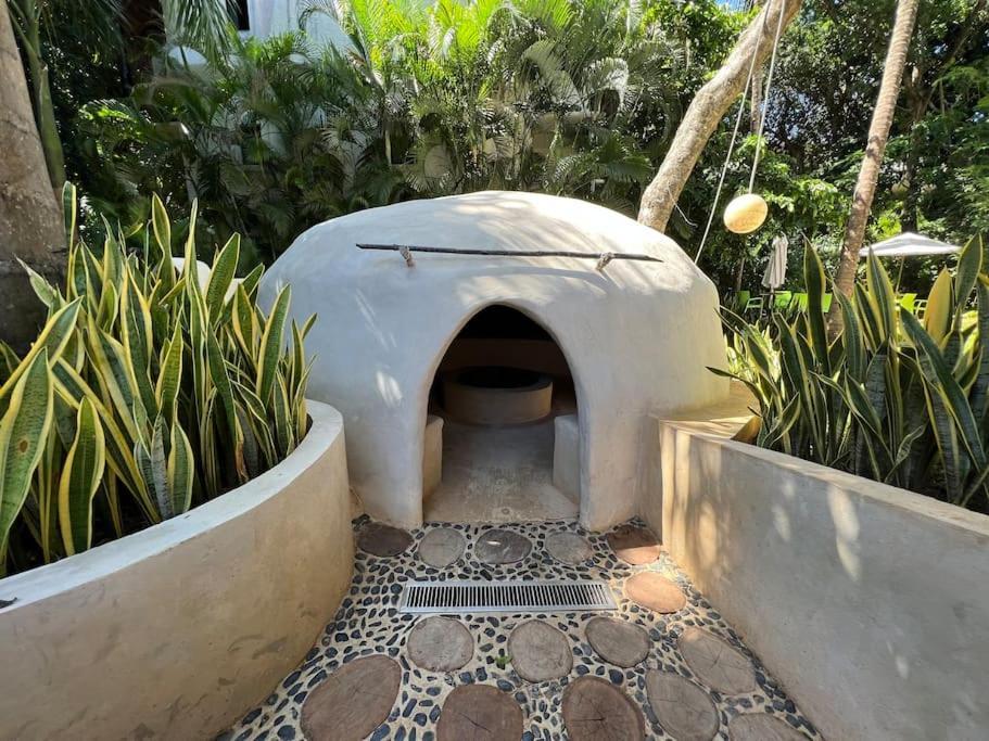 Apartment Lovely 2 Bdrm In Gated Community & Pool View