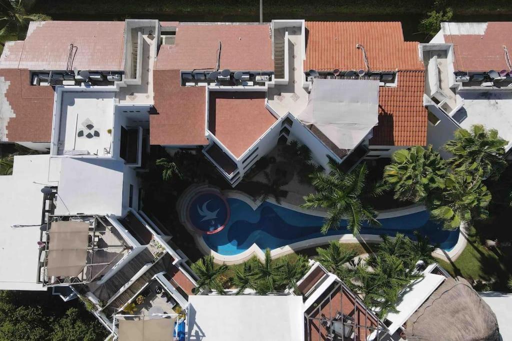 Lovely 2 Bdrm In Gated Community & Pool View * Playa del Carmen