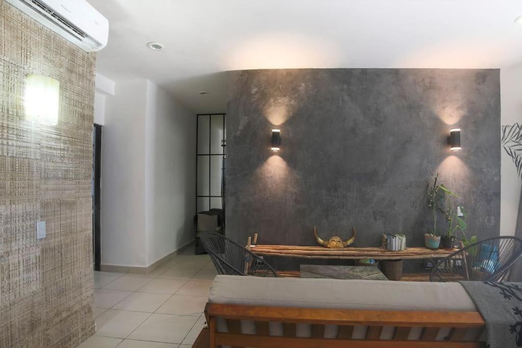 Apartment Lovely 2 Bdrm In Gated Community & Pool View