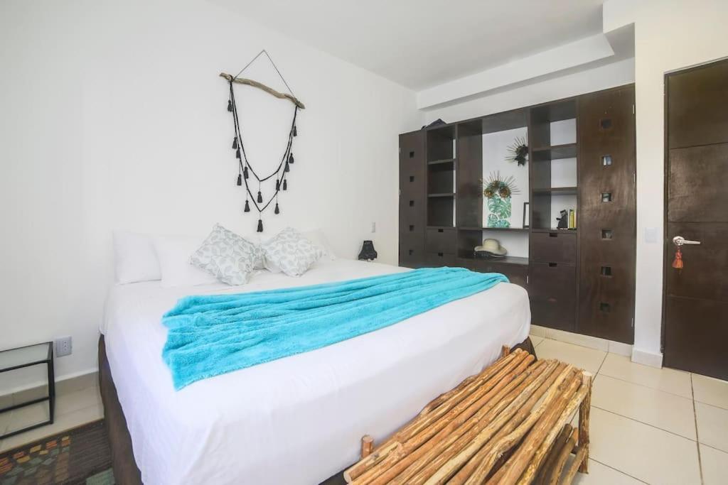 Apartment Lovely 2 Bdrm In Gated Community & Pool View Playa del Carmen