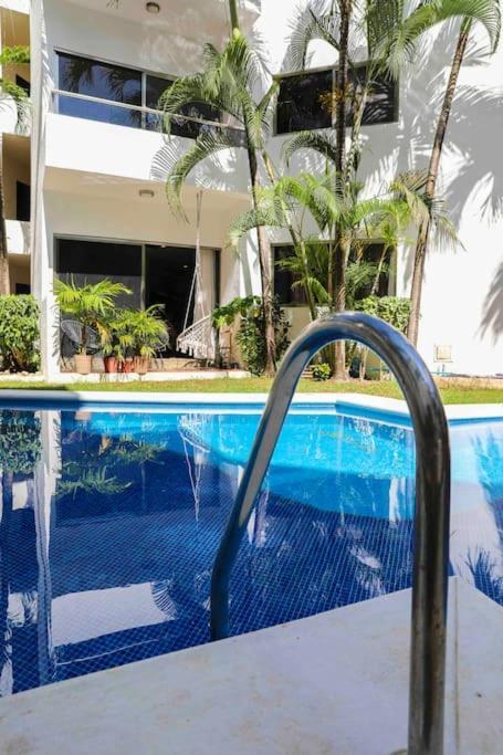 Lovely 2 Bdrm In Gated Community & Pool View