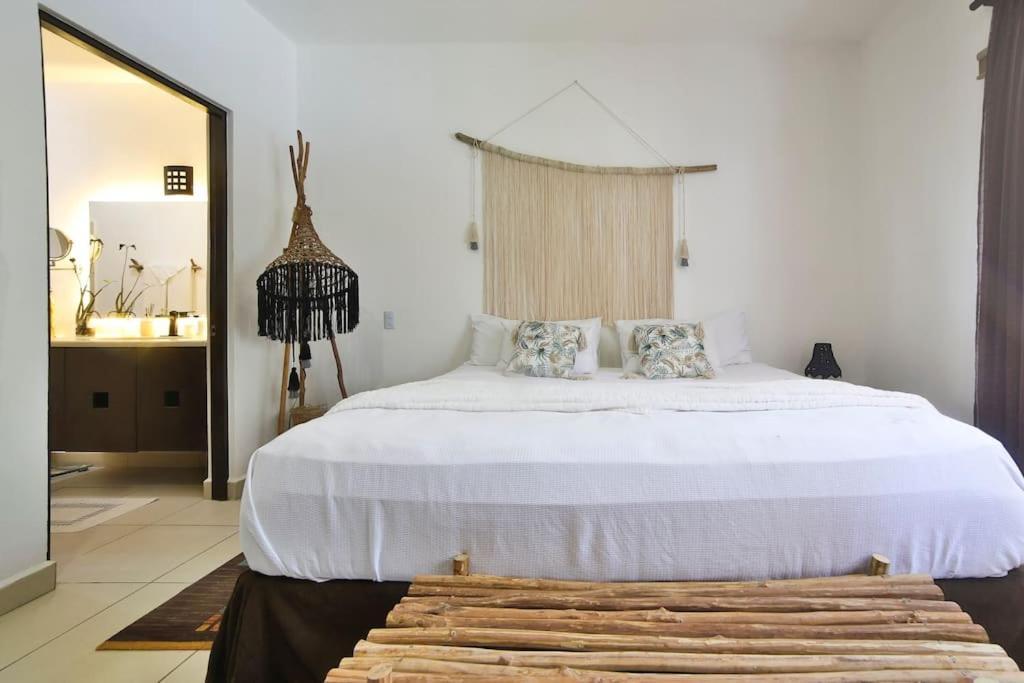 Lovely 2 Bdrm In Gated Community & Pool View Apartment Playa del Carmen