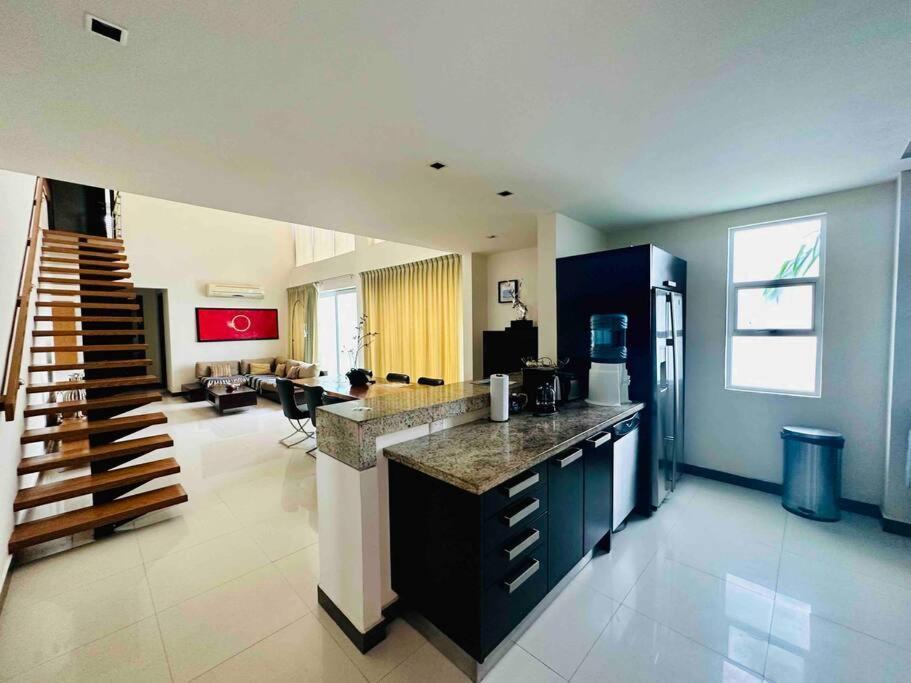 Luxury Residences Apartment *