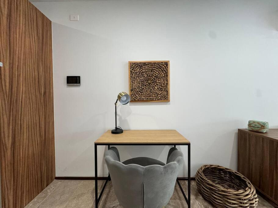 M-403 Brand New Studio, Ocean View Terrace, Pool And Gym Apartment