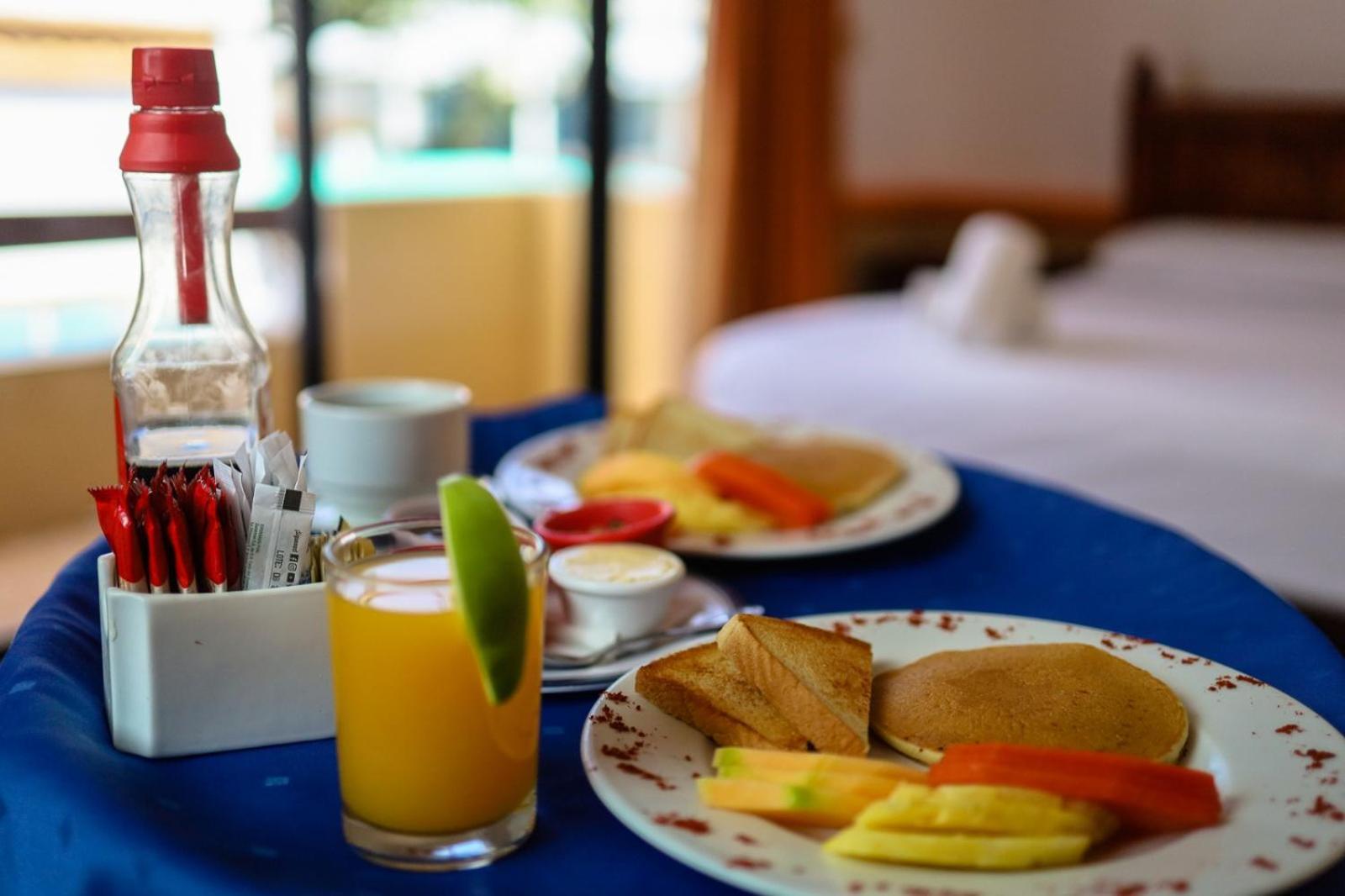 Hotel Vista Caribe 5ta Av A 5 Pasos De La Playa 3*