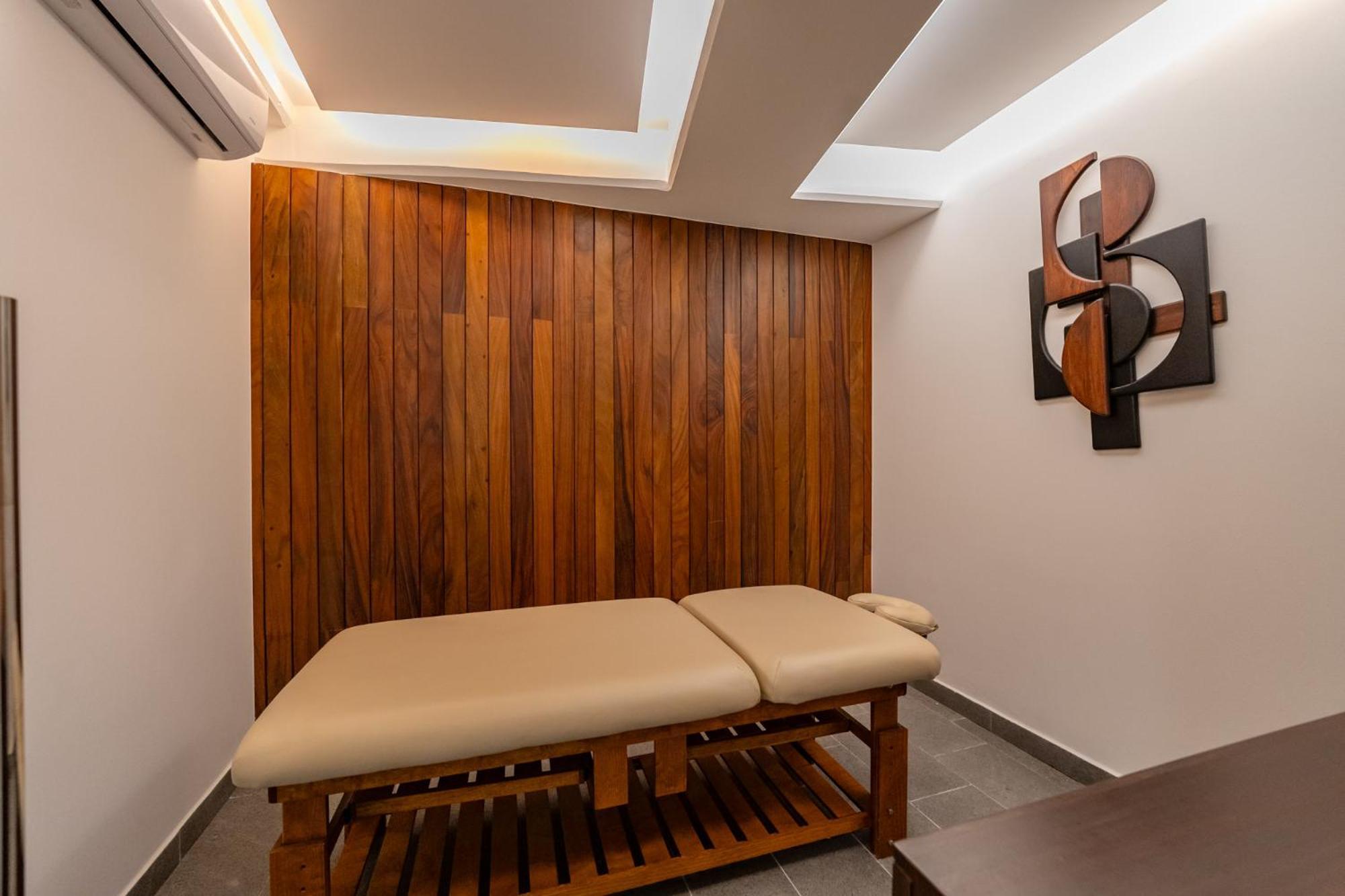 Marila Ocean View Parking Gym Playa del Carmen
