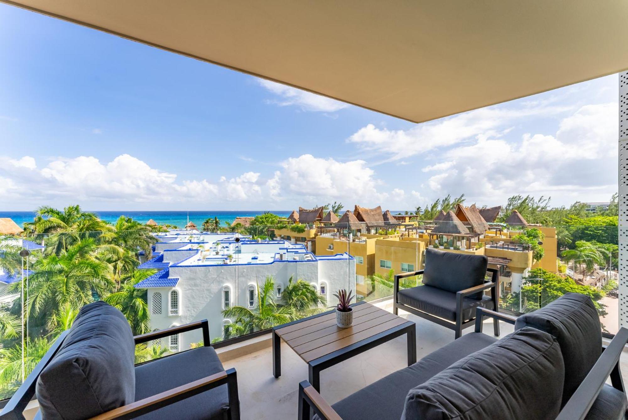 Marila Ocean View Parking Gym Playa del Carmen