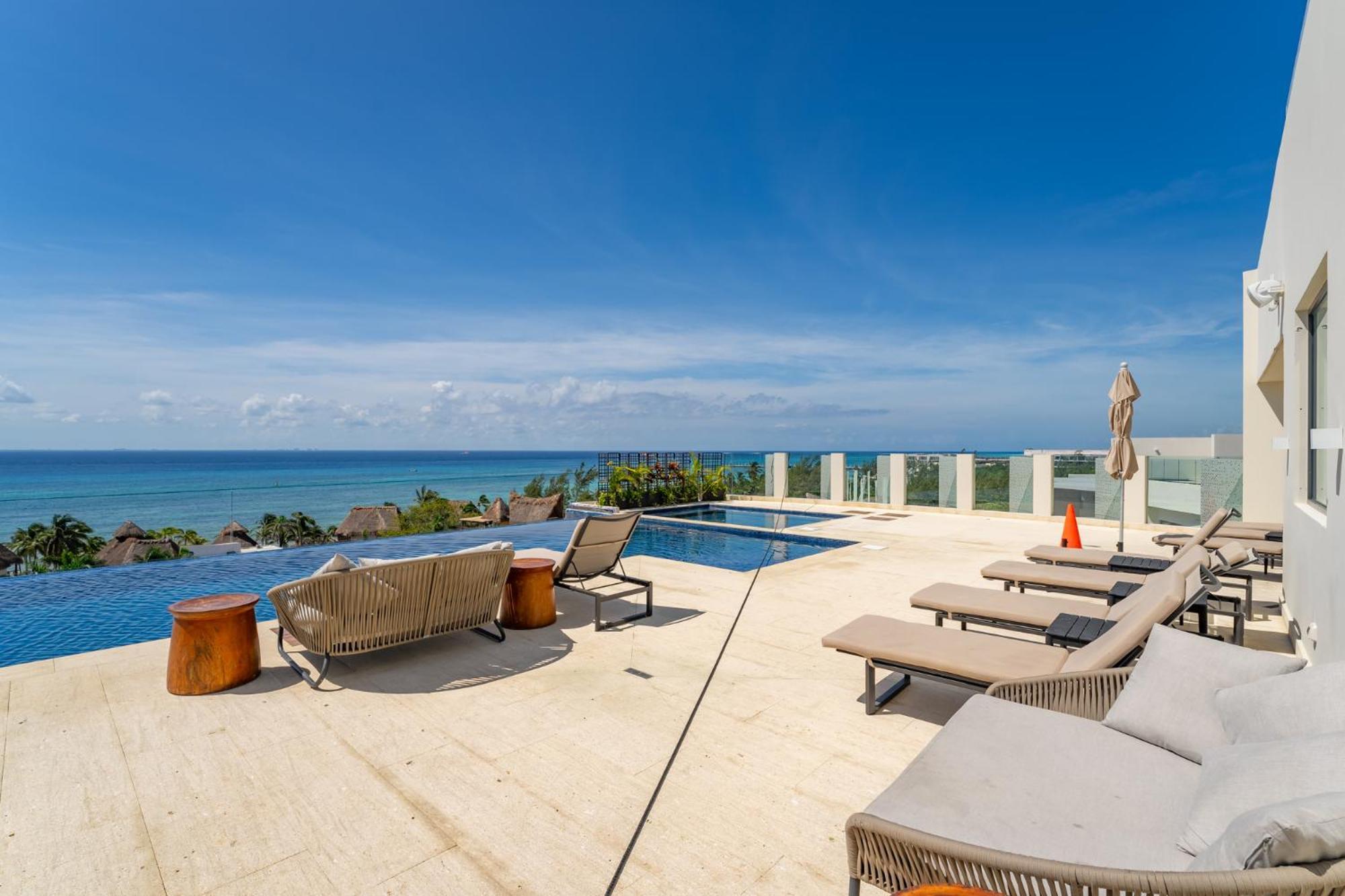 Marila Ocean View Parking Gym Playa del Carmen