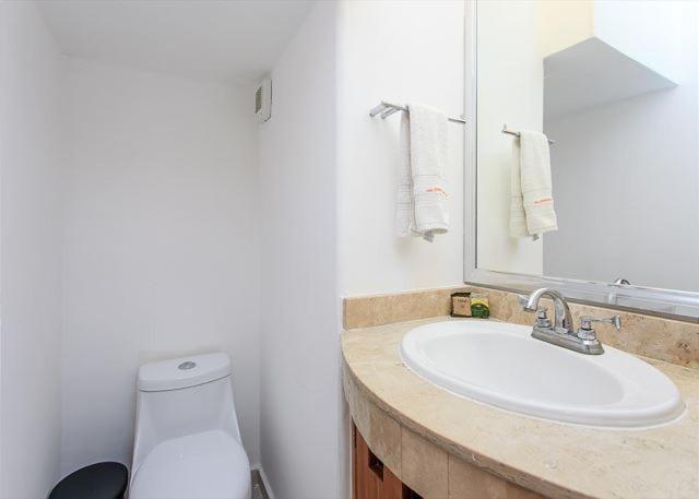 Apartment Magic Ph Steps From Mamitas Beach! *