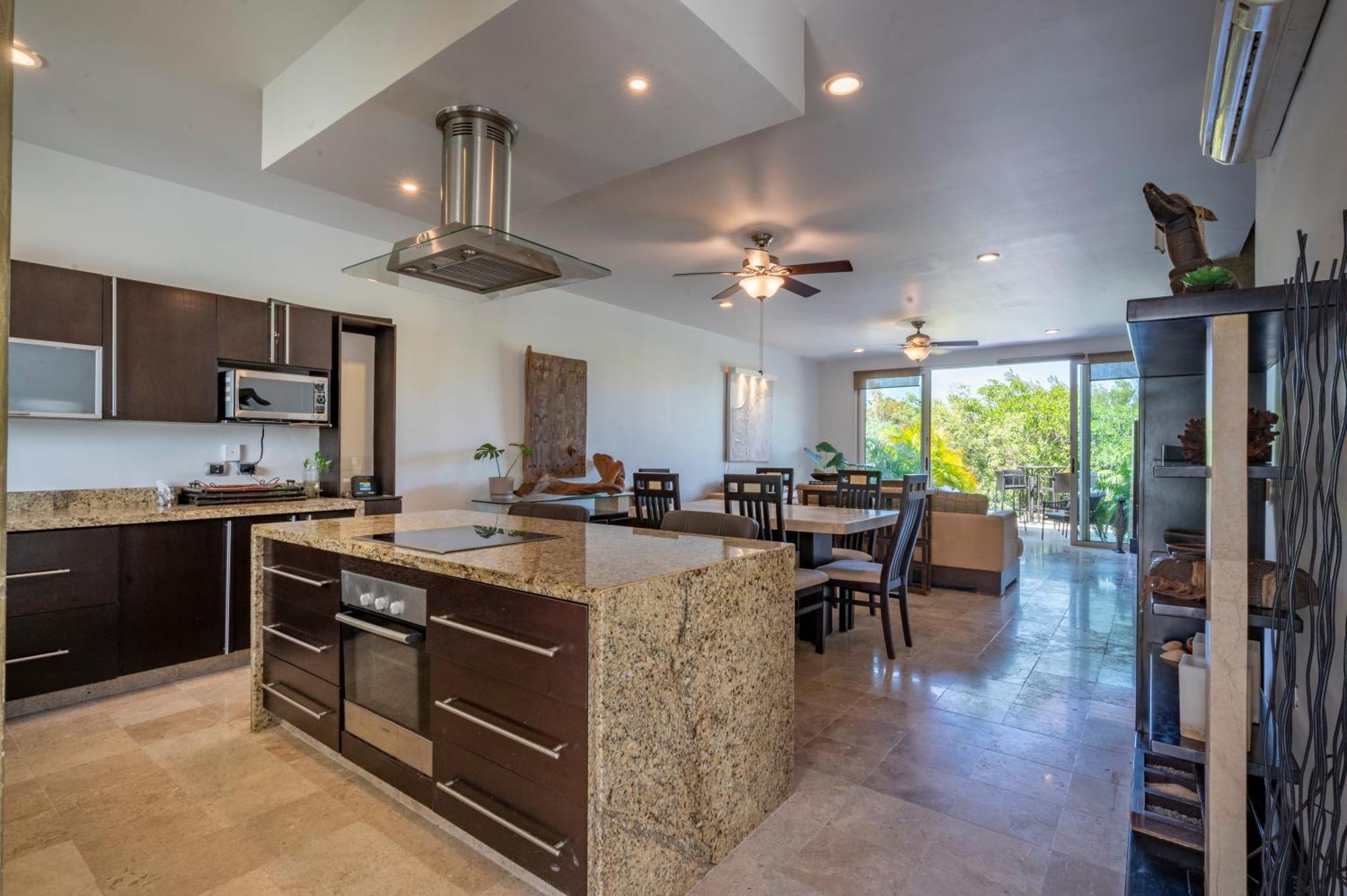 Spacious & Serene Penthouse With Rooftop, Jungle Views, Prime Location Steps To & 5th Ave Playa del Carmen