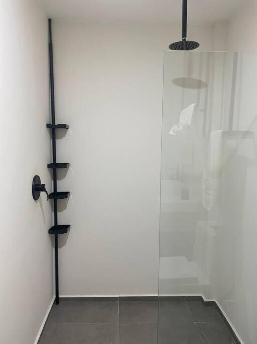 Stylish Condo, 2bdr, Steps To 5th Ave, Close To Beach! Apartment