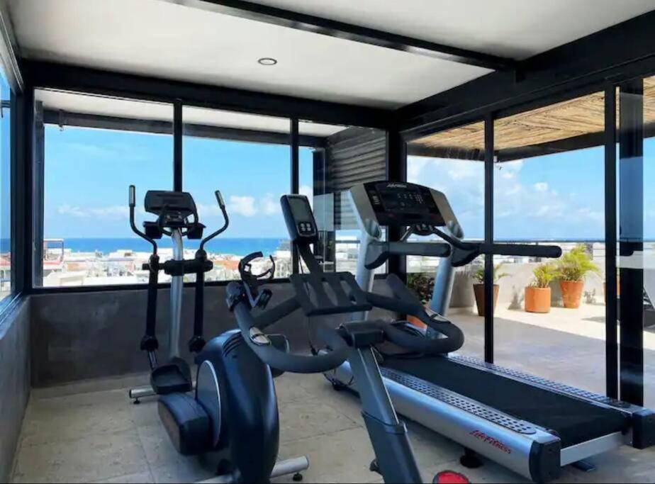 Stylish Condo, 2bdr, Steps To 5th Ave, Close To Beach! Apartment *