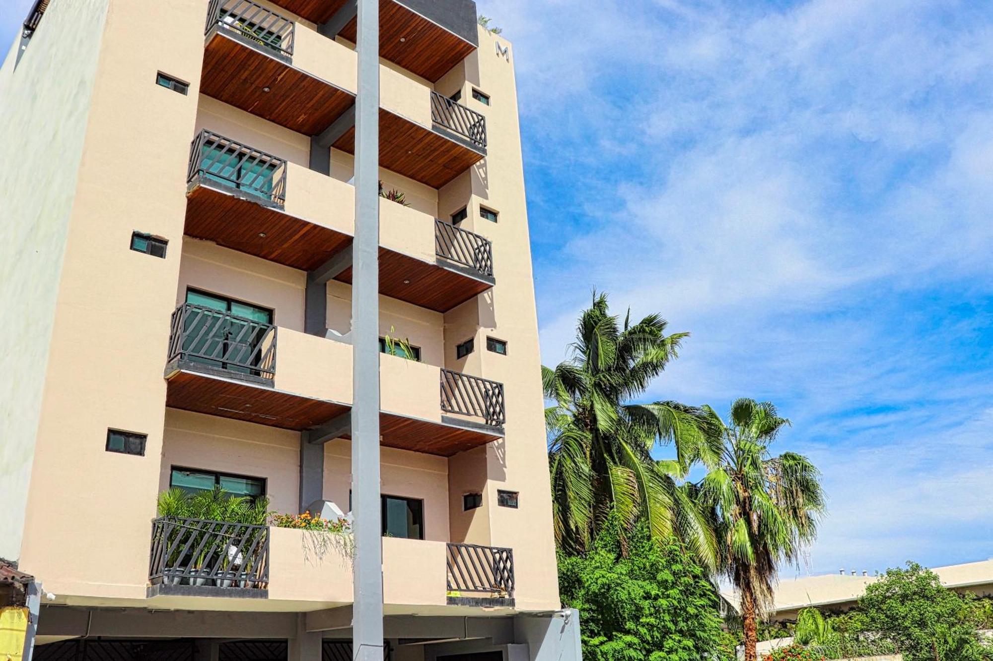 Sunset Kin Apartment