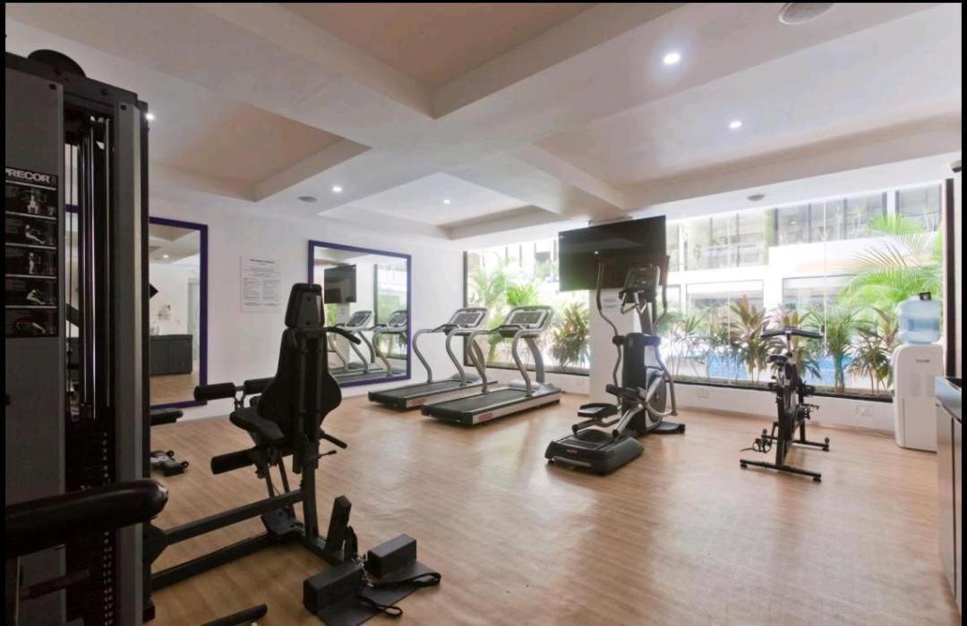 Aparthotel Aura With Balcony, Pool, Gym & Sauna *