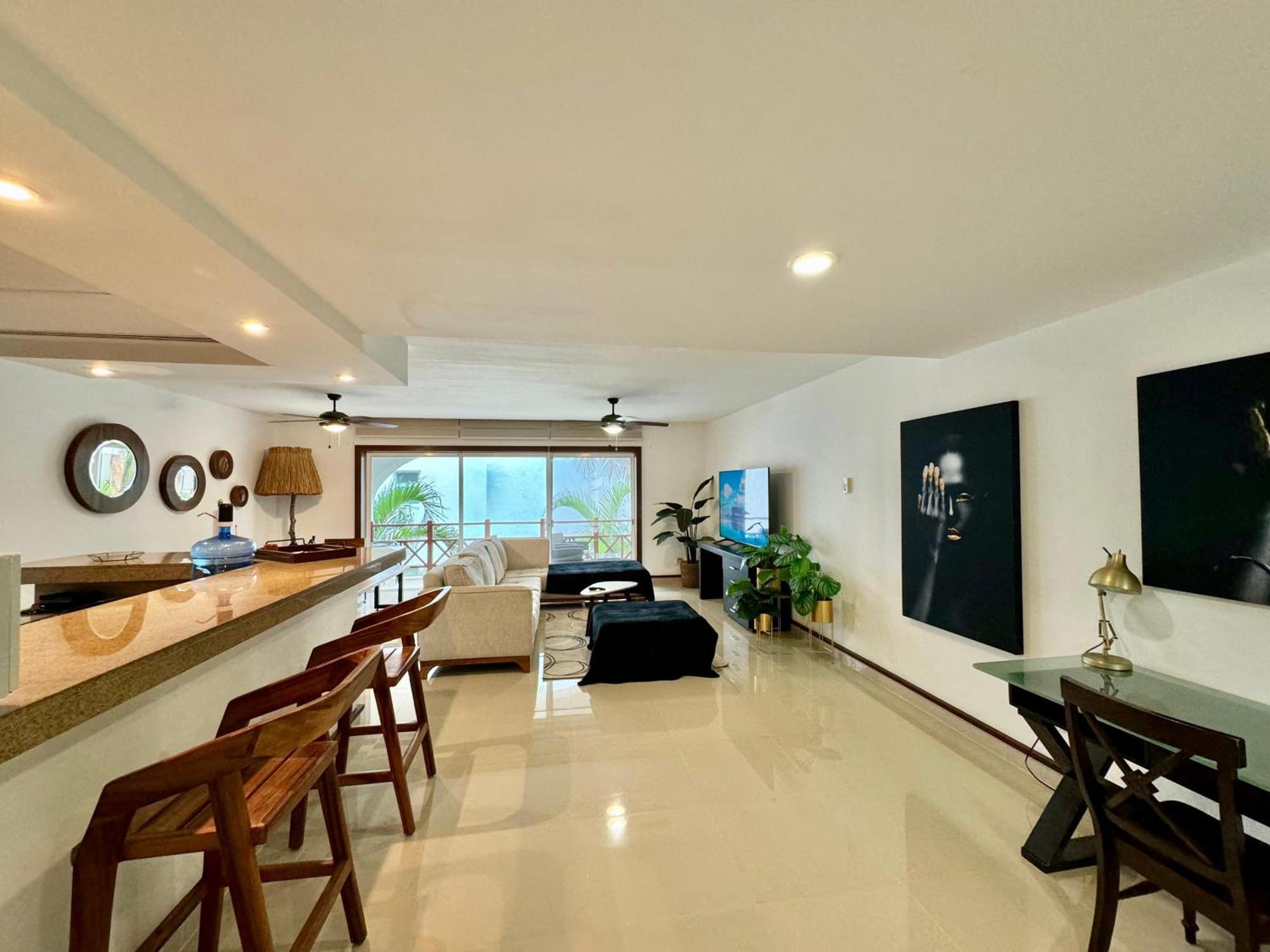 Apartment 3 Bedroom Heart Playa! *