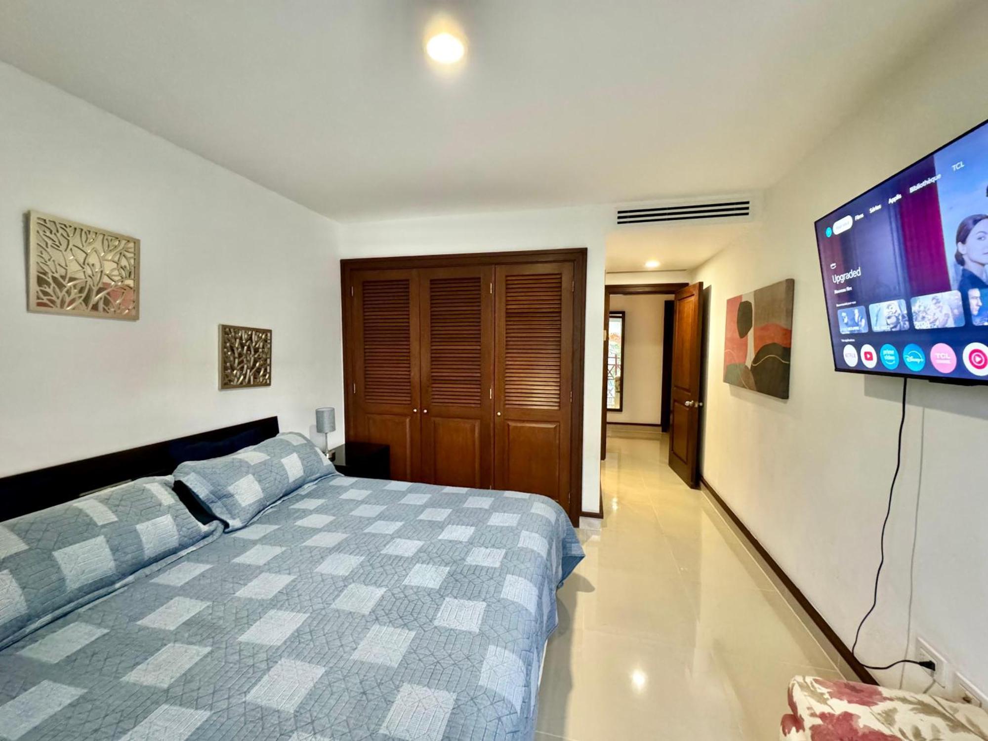 3 Bedroom Heart Playa! Apartment