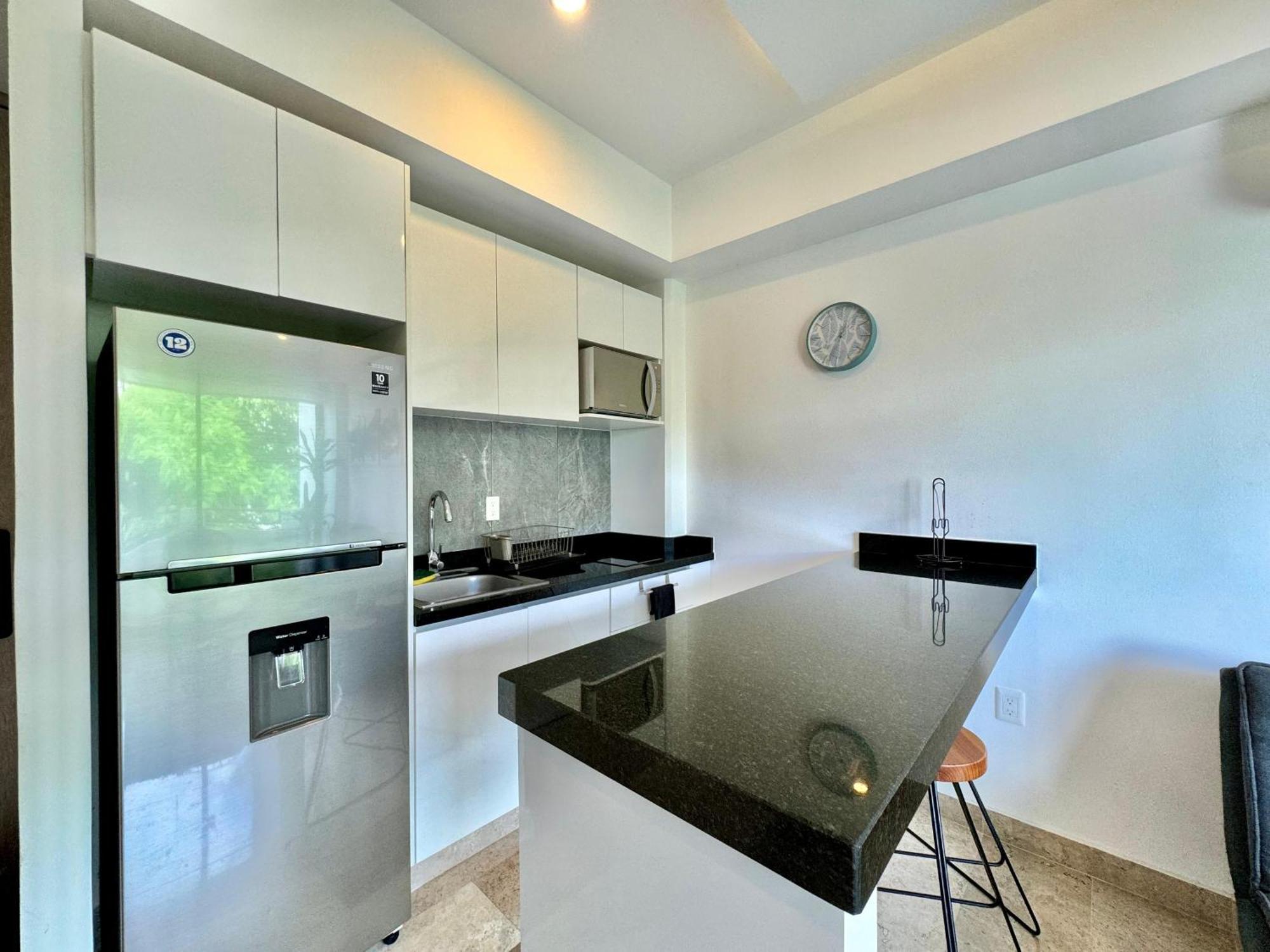 Apartment Your Away From In Playa Del Carmen!