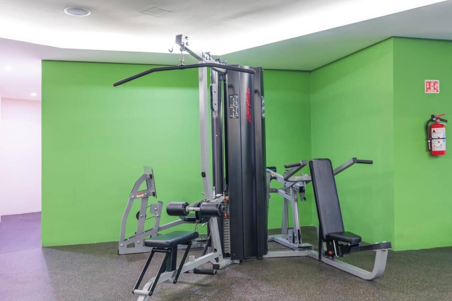 Beautiful 2br Ph, Private Rooftop, Sauna, Gym Apartment *
