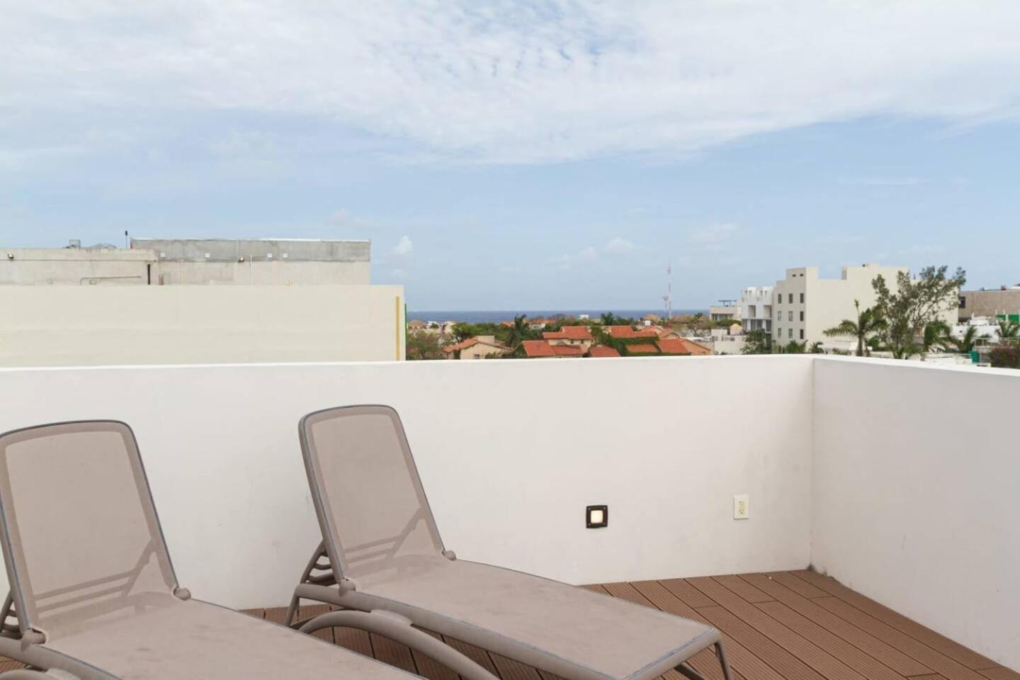 Apartment Beautiful 2br Ph, Private Rooftop, Sauna, Gym *