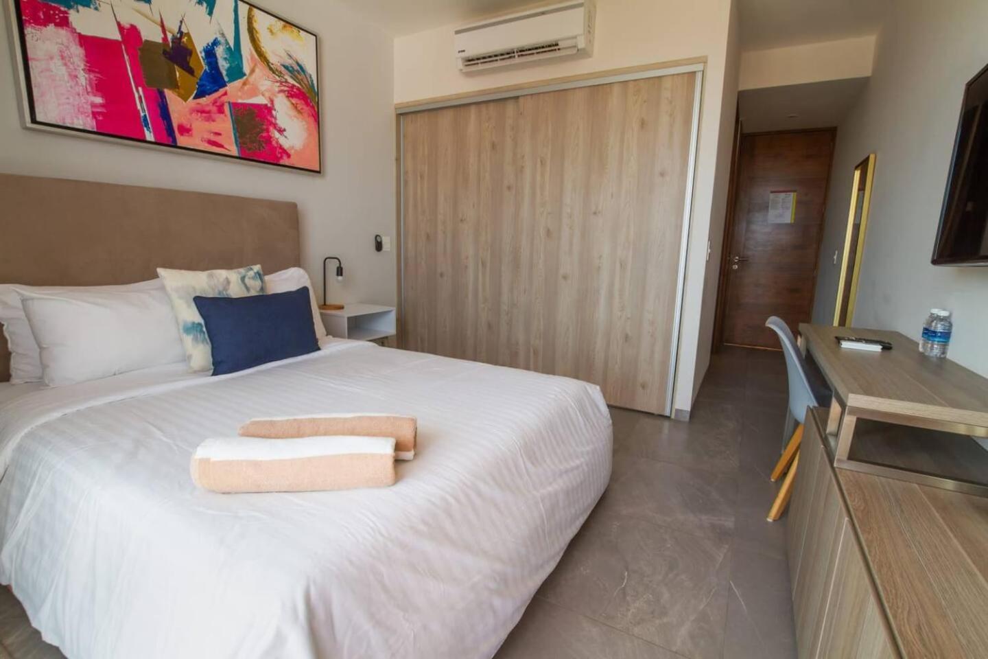 Beautiful 2br Ph, Private Rooftop, Sauna, Gym Playa del Carmen