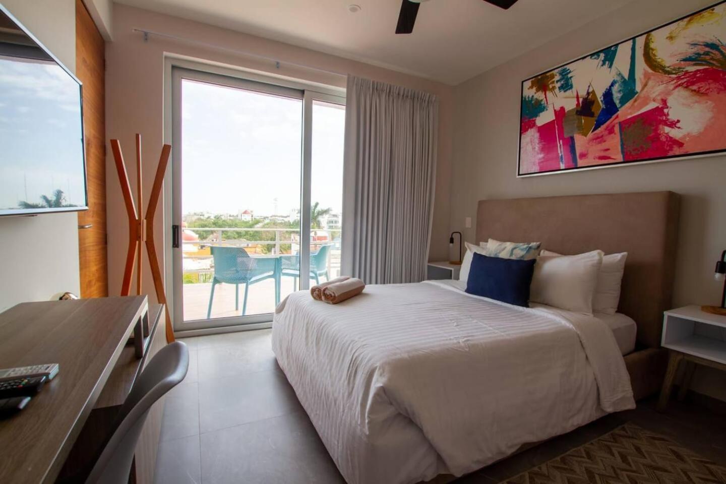 Apartment Beautiful 2br Ph, Private Rooftop, Sauna, Gym *