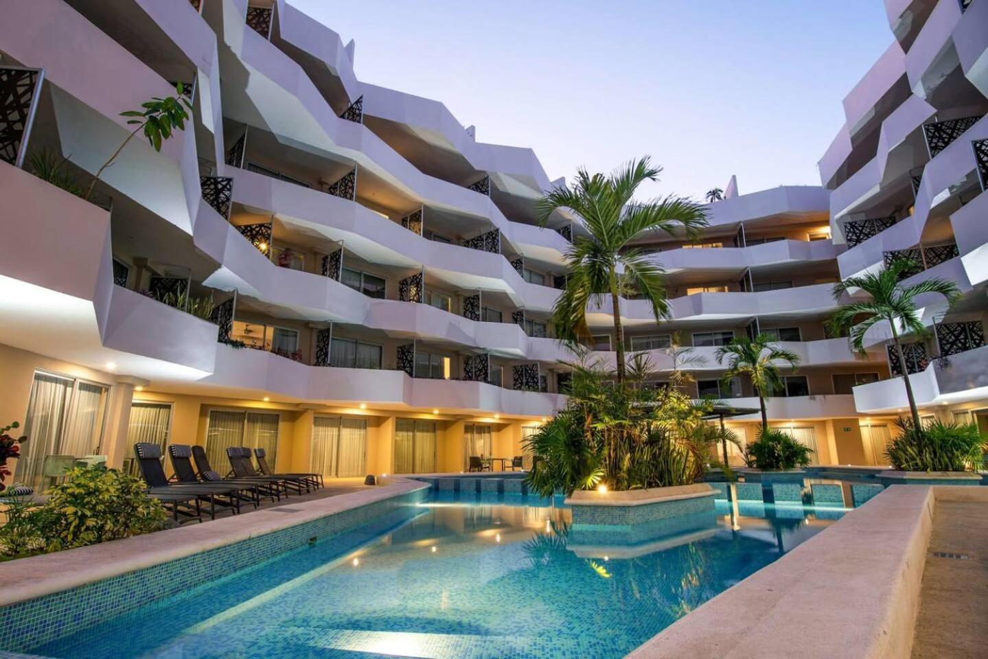Beautiful 2br Ph, Private Rooftop, Sauna, Gym *