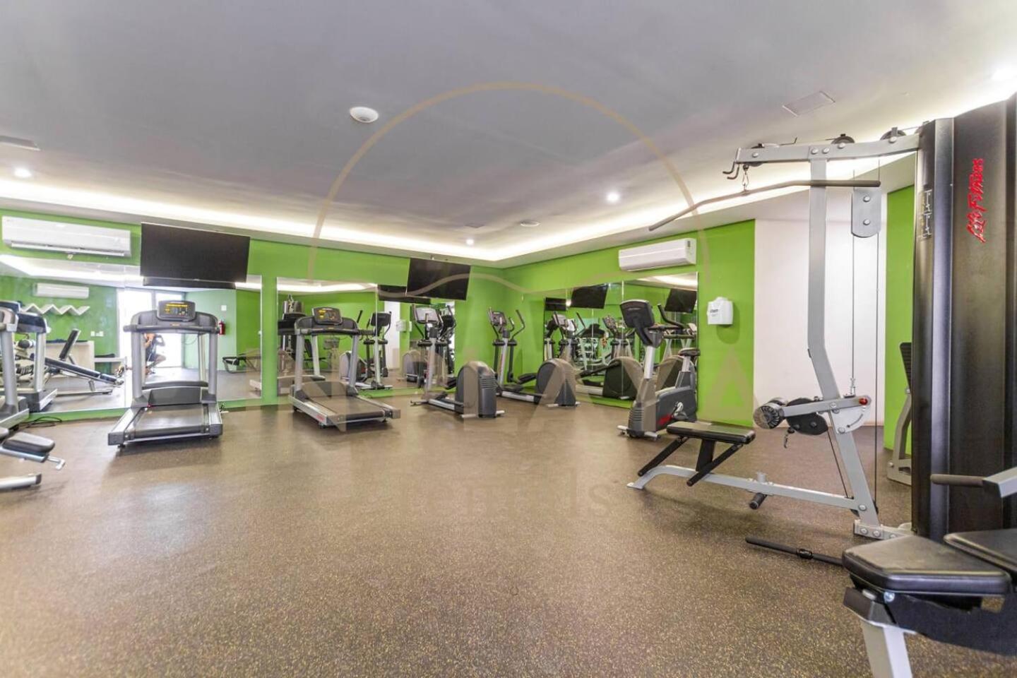 Beautiful And Centric 1br Ph Private Pool Sauna Apartment *