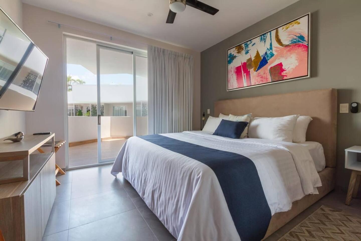 Beautiful And Centric 1br Ph Private Pool Sauna Playa del Carmen