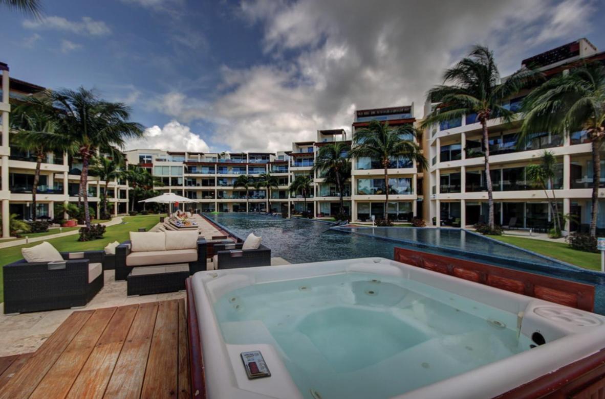 The Elements 2 Bedrooms Beachfront * Playa del Carmen