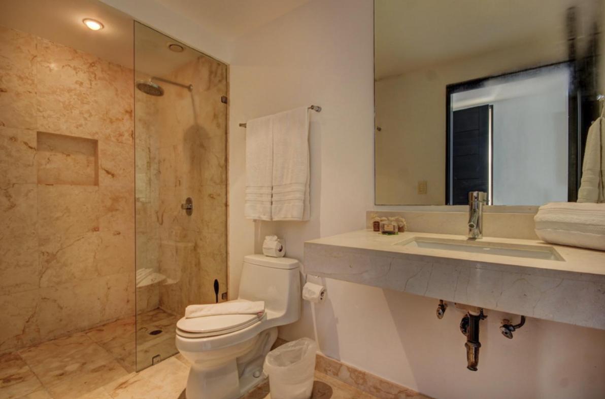 The Elements 2 Bedrooms Beachfront * Playa del Carmen