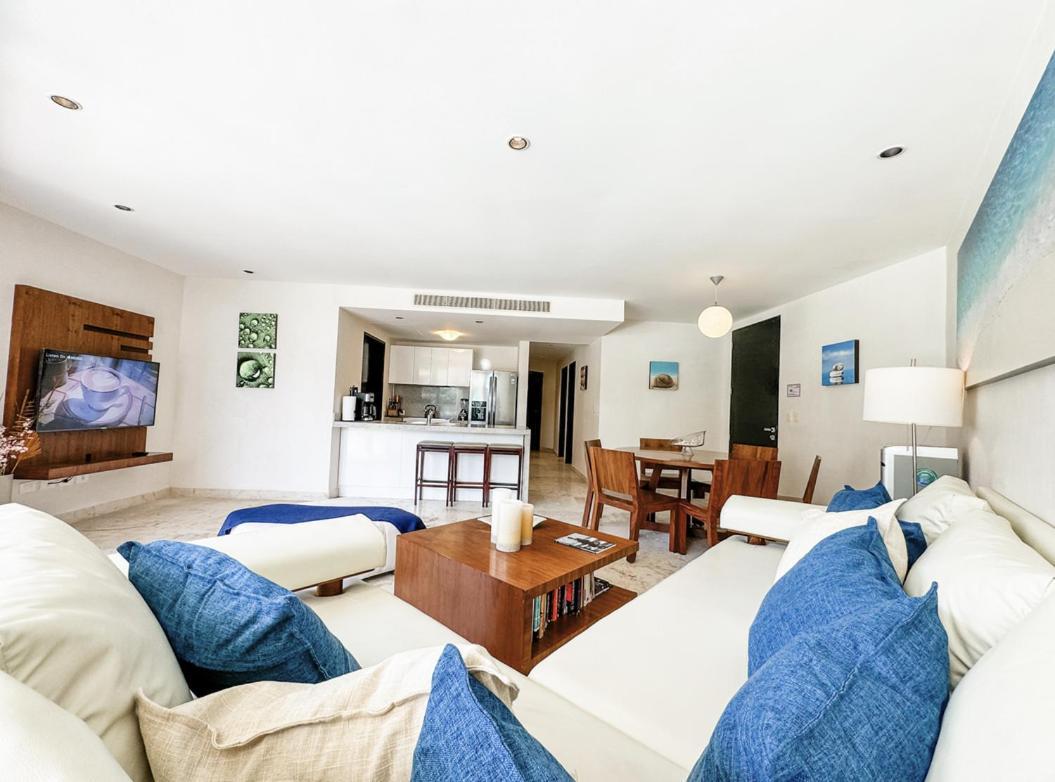 The Elements 2 Bedrooms Beachfront Apartment Playa del Carmen