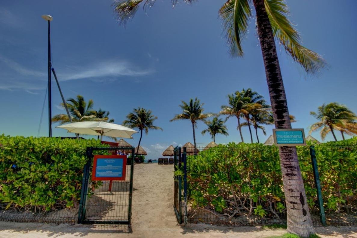The Elements 2 Bedrooms Beachfront * Playa del Carmen