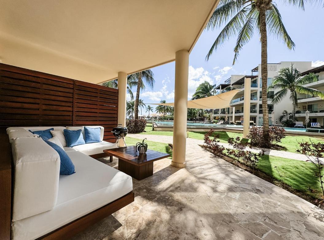 The Elements 2 Bedrooms Beachfront Apartment Playa del Carmen