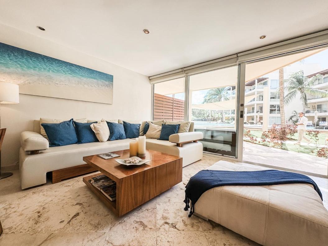 The Elements 2 Bedrooms Beachfront * Playa del Carmen