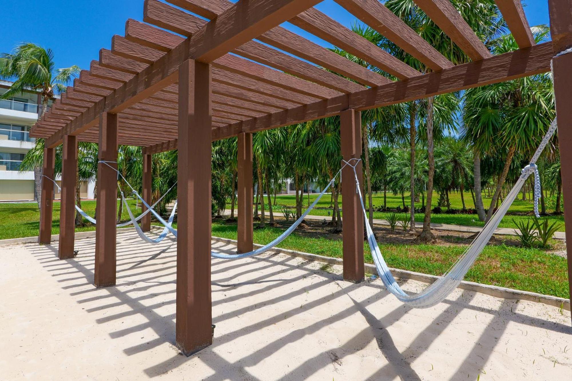 Seaside Serenity Retreat At Mareazul Norte - 2 Bedroom Appartement Playa del Carmen