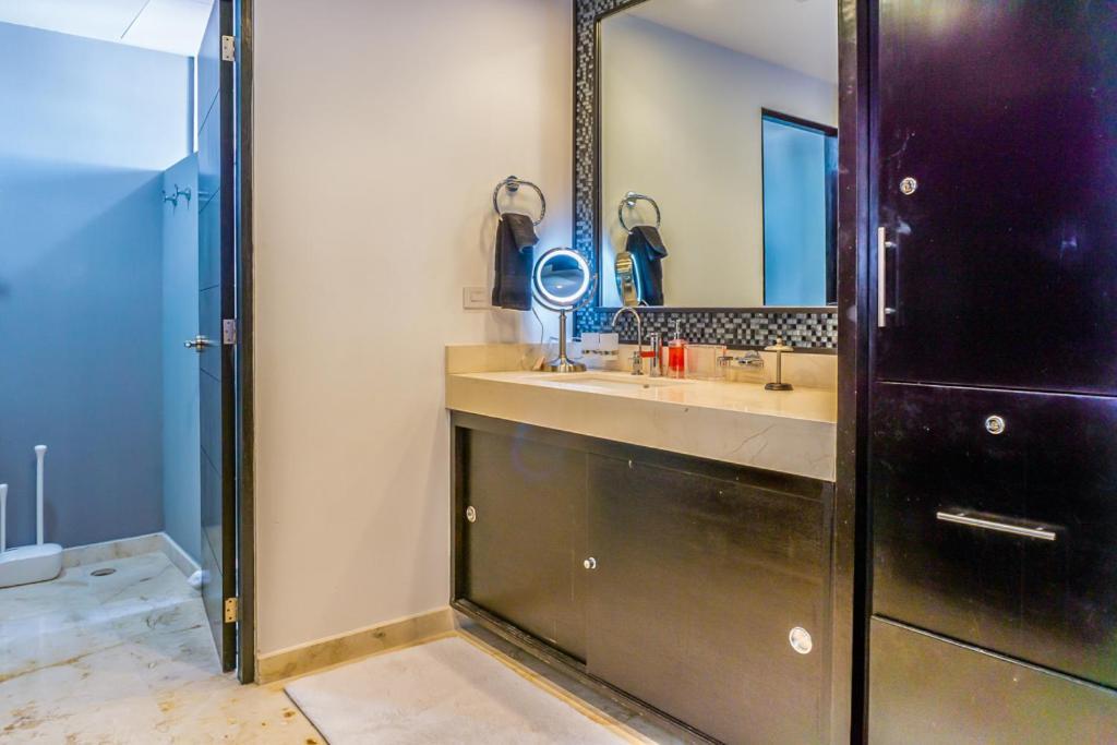 Executive Penthouse With Unobstructed Views At The Elements By Bric Playa del Carmen