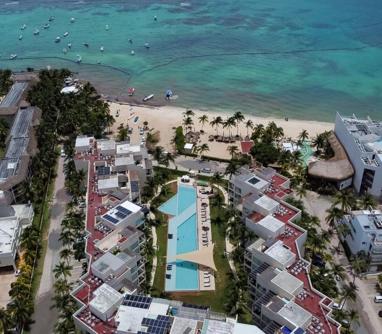 Executive Penthouse With Unobstructed Views At The Elements By Bric Holiday home Playa del Carmen