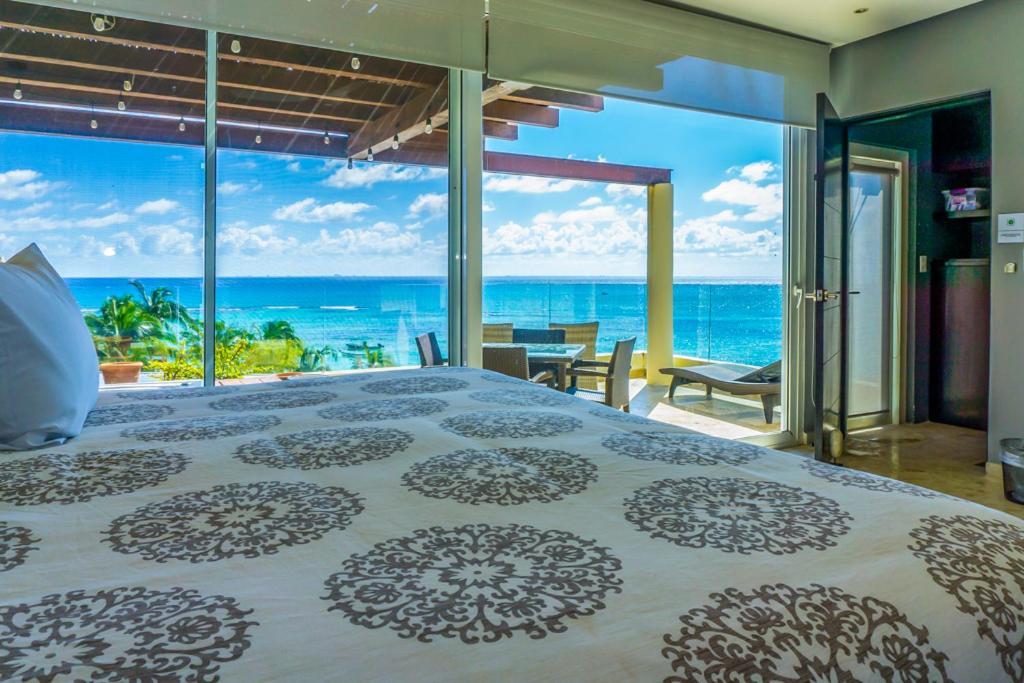 Executive Penthouse With Unobstructed Views At The Elements By Bric