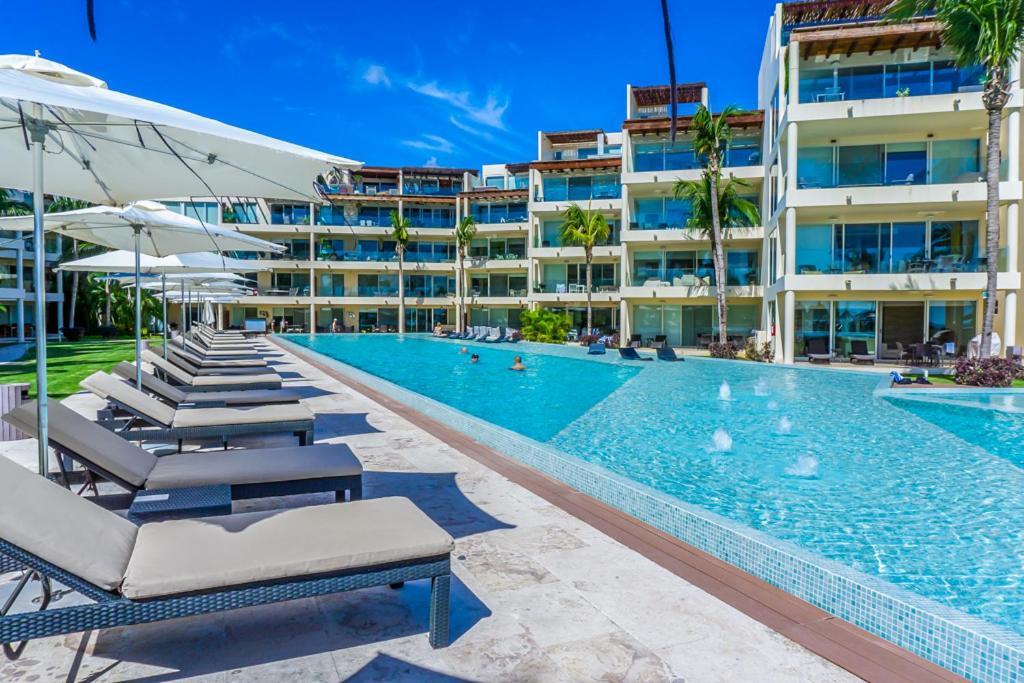 Executive Penthouse With Unobstructed Views At The Elements By Bric Holiday home Playa del Carmen