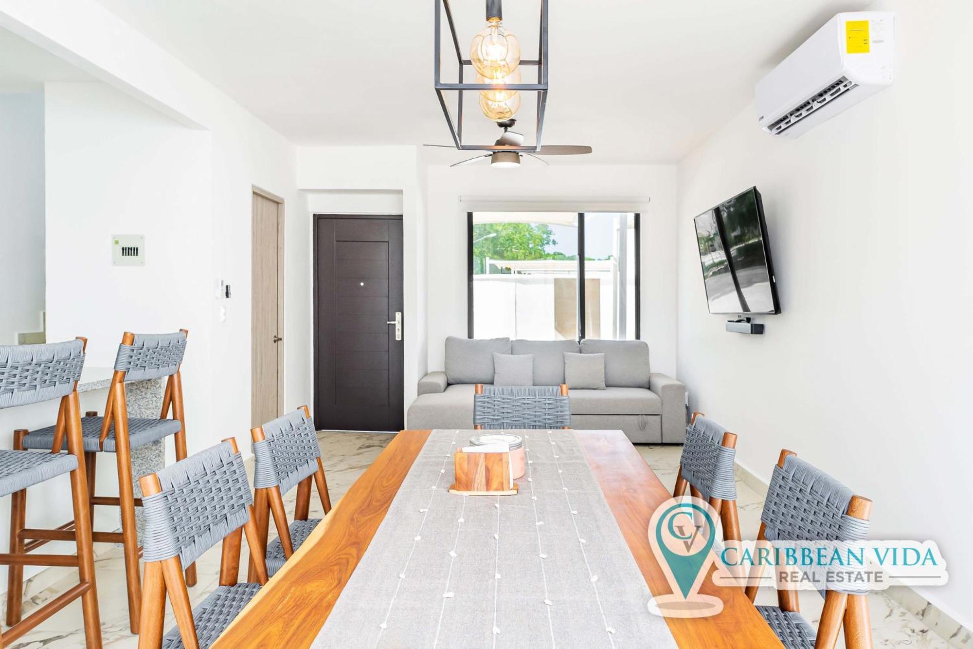 Stylish & Bright Contemporary 3bd I Pool! *
