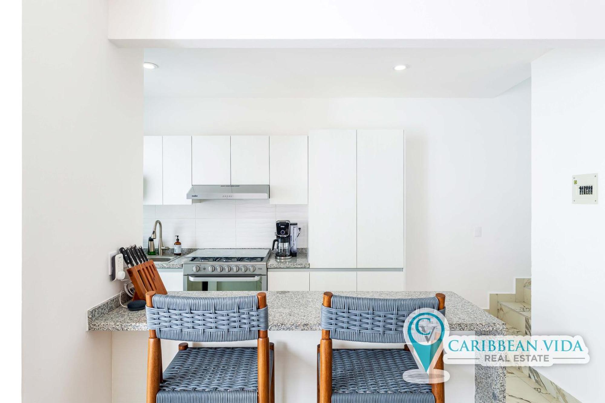 Stylish & Bright Contemporary 3bd I Pool! *