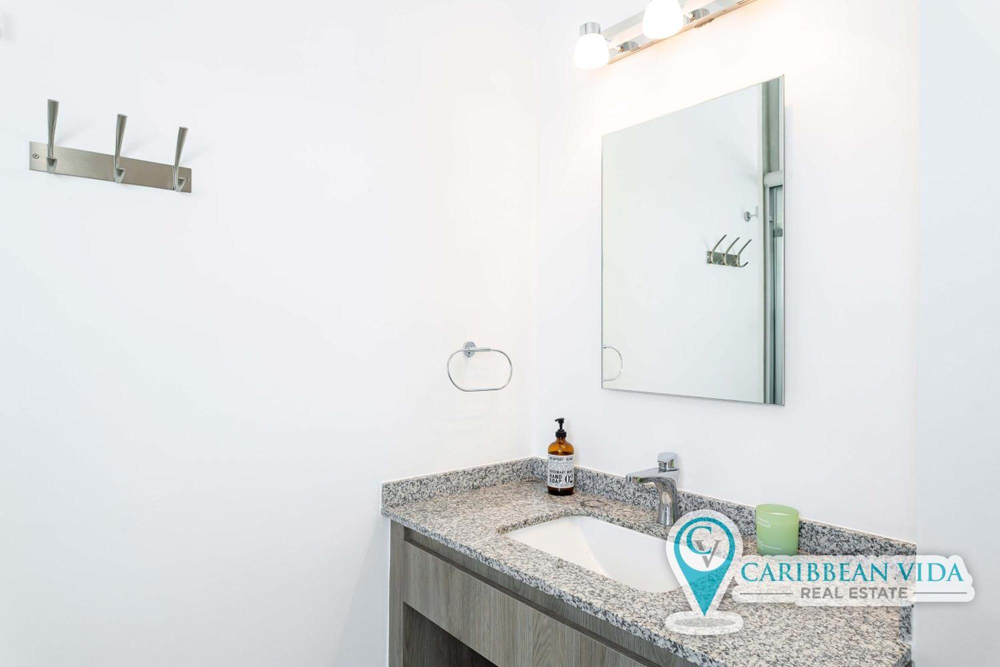Stylish & Bright Contemporary 3bd I Pool! Holiday home