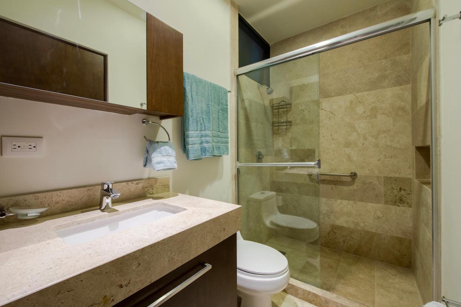 Beautiful Location, Large Pool And Fast 150mg Wifi Apartment Playa del Carmen