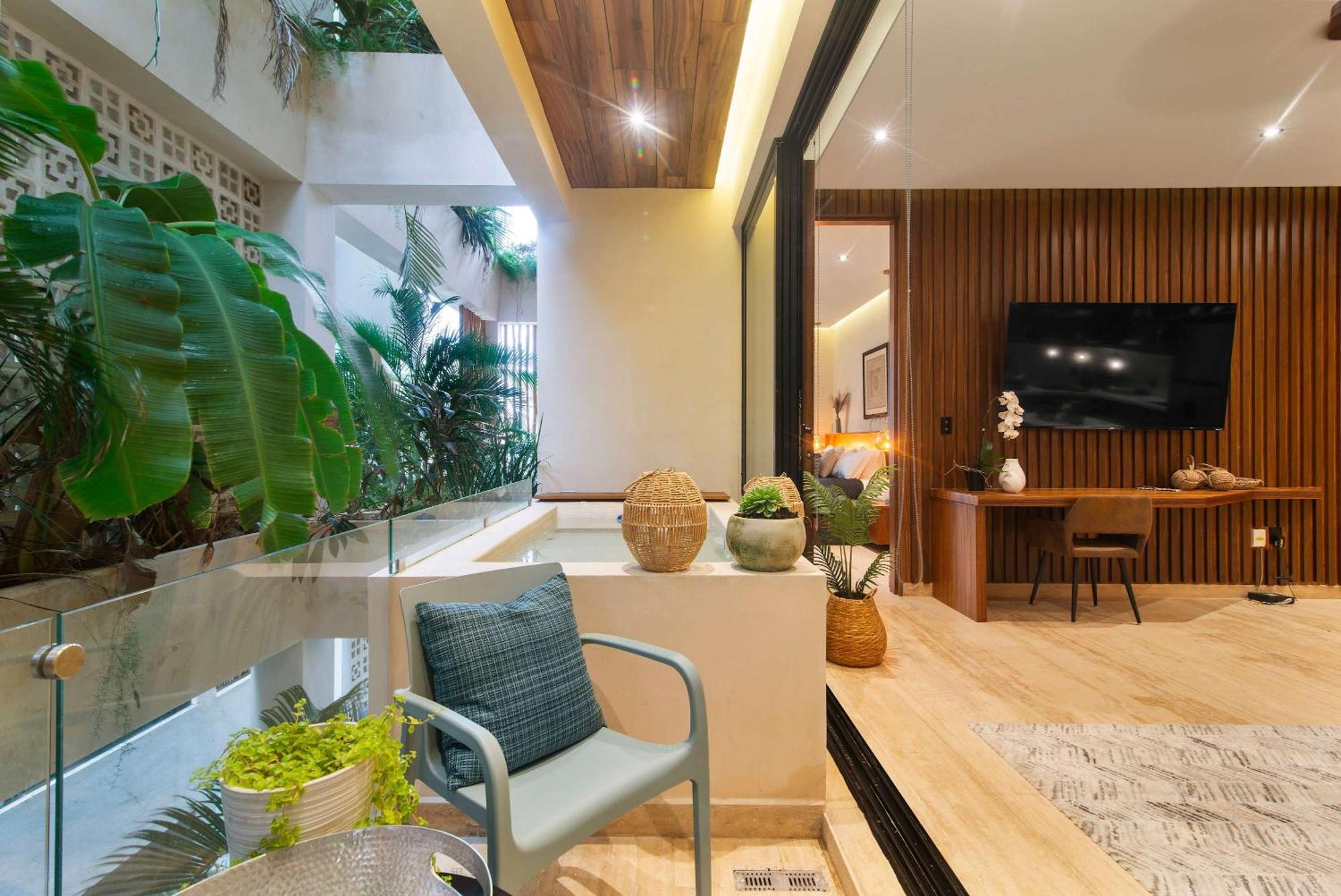Apartment Stunning 2br With Plunge Pool - Rooftop Sea Views Playa del Carmen